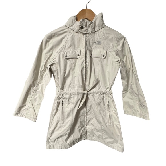 The North Face: Girls' Cream Full Zip Hooded Waterproof Jacket with Pockets - Picture 1 of 6